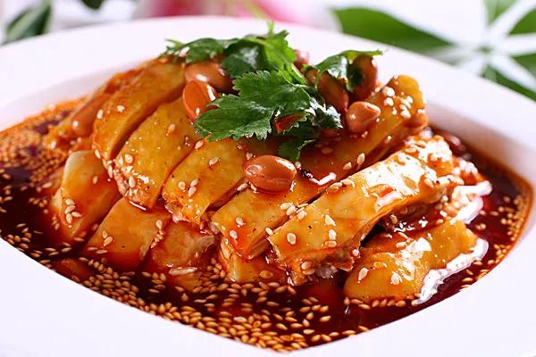 經典川菜《口水雞》的家常做法！做法簡單易學