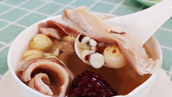 &OpenCurlyDoubleQuote;秋吃水八仙，賽過小神仙&rdquo;，別忘吃這8種食材，健脾潤肺過好秋