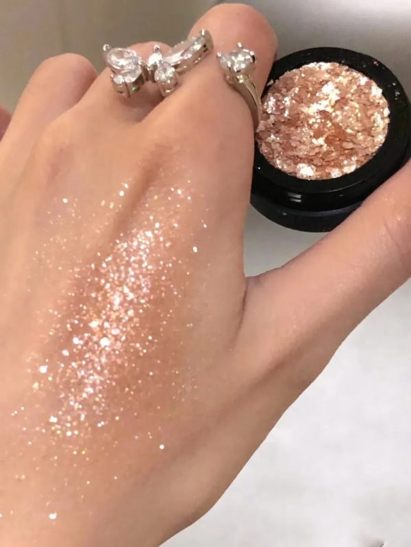 爆閃千金妝！這樣化妝看起來就很有錢