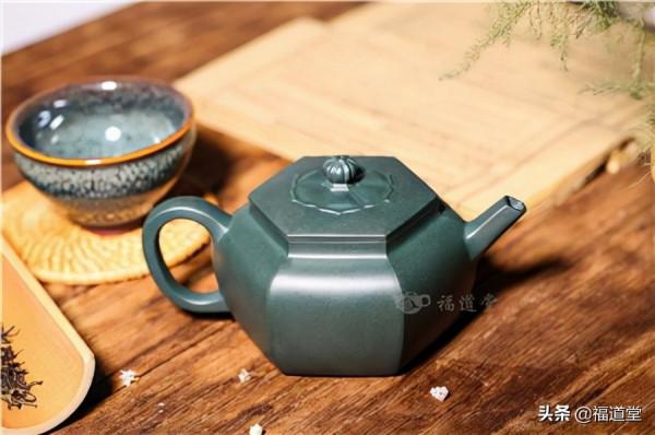 少見的民國綠紫砂方器(附泡養一週的效果圖) 少見的民國綠紫砂方器(附泡養一週的效果圖)