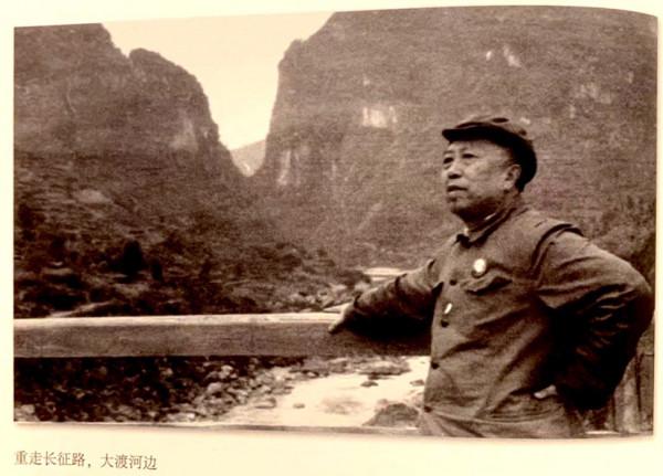 傳唱半個多世紀，《我們走在大路上》竟與周總理有著這樣的淵源