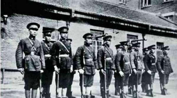 紅軍陷入絕境，一名國軍中將發電報給彭德懷：給你們一個殲敵機會