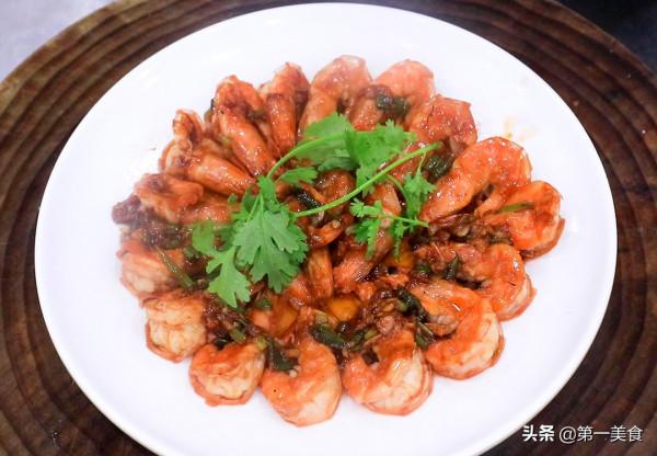 廚師長教你做油燜大蝦，在家做出飯店的味道，簡單易學，鮮香入味