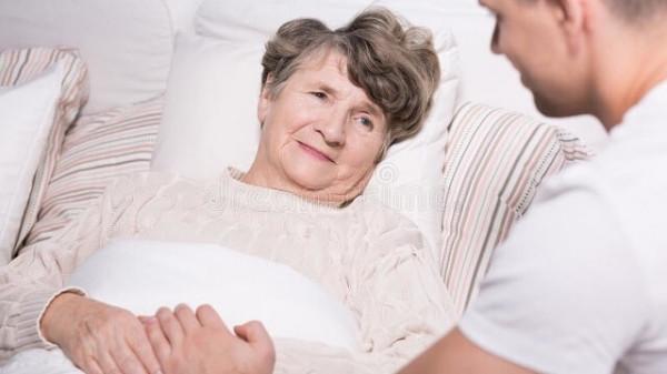 52歲住家保姆傾述：我在做保姆時，與僱主產出愛的火花