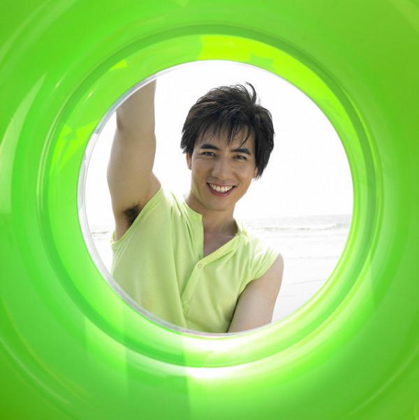 81年屬雞,97年下廣州,那年他才16週歲 81年屬雞,97年下廣州,那年他才16週歲