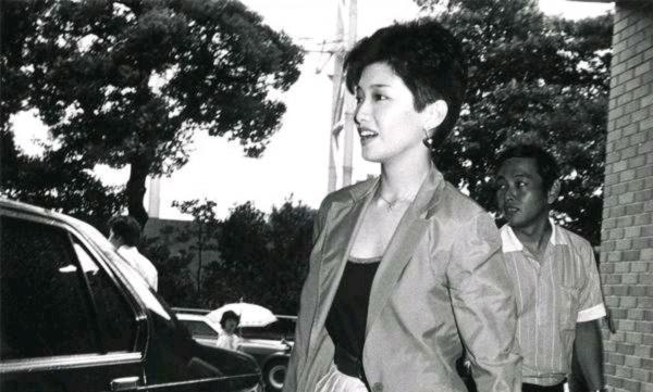 山口百惠婆媳倆燙完頭好俏麗,邊緣有層次的捲髮,圓臉燙了果然美 山口百惠婆媳倆燙完頭好俏麗,邊緣有層次的捲髮,圓臉燙了果然美