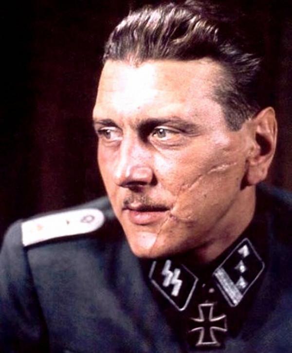 德軍最強特種兵,拯救墨索里尼,刺殺三巨頭 德軍最強特種兵,拯救墨索里尼,刺殺三巨頭