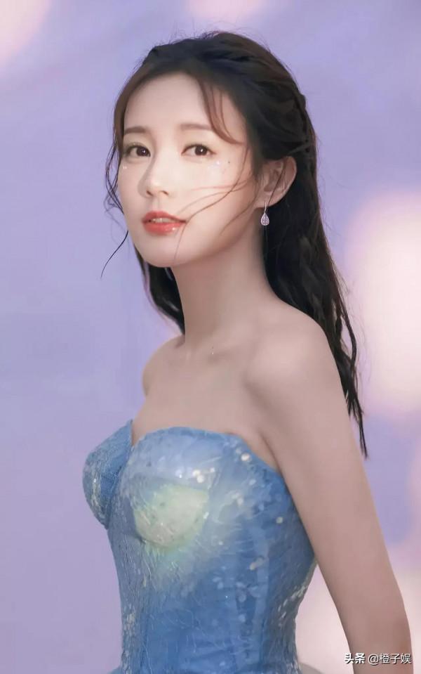 千嬌百媚的李一桐