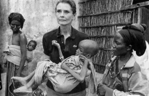 穿越歐洲的世紀美貌，地球球花莫妮卡年輕容顏無人超越