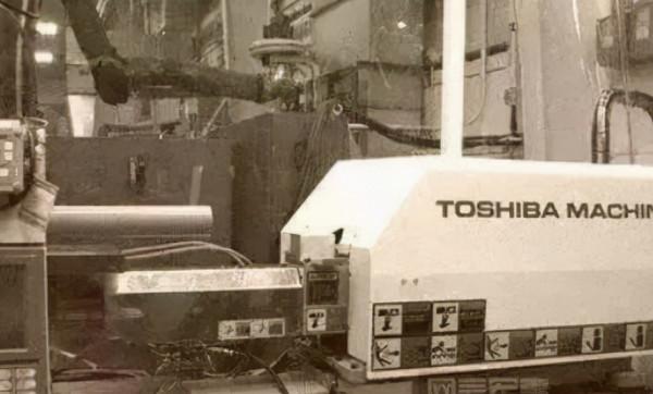 東芝將機床賣給蘇聯，卻使得首相跑到美國鞠躬道歉，日本有多慘？