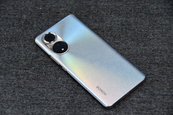 低價來襲!100W閃充+超曲面屏+1億畫素,12GB+256GB版跌至3399元 低價來襲!100W閃充+超曲面屏+1億畫素,12GB+256GB版跌至3399元