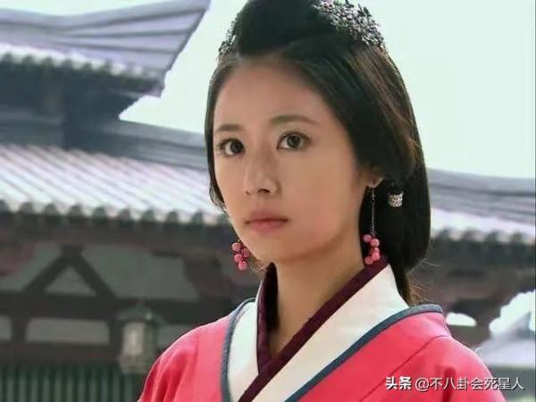 錐子臉才不是最好看的，這9位圓臉女星，美得各有風采