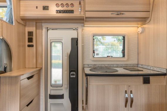 價格相當，鳳凰這兩款房車怎麼選？鳳凰上途T1VS鳳凰上途C1風尚版