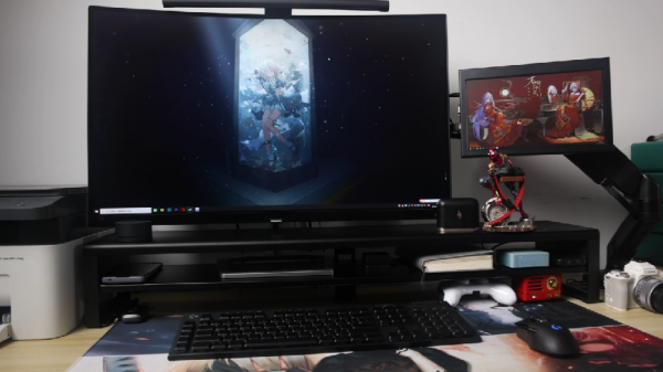 25歲的老宅男桌面什麼樣，這套配置打遊戲穩不穩？