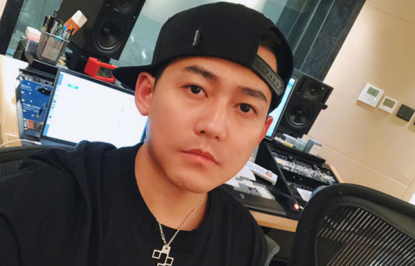 甦醒與女友疑似吵架被拍，狀態癲狂張牙舞爪，曾被指有暴力傾向