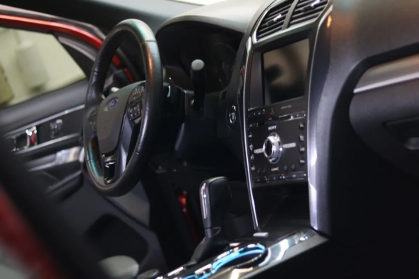 怪獸修車：翻新一輛&quot;破舊&quot;的二手福特探險者，最終&quot;舊車&quot;變新車