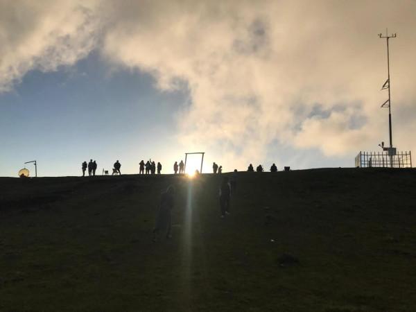 旅遊去體驗轎頂山日出日落美極