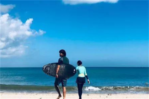 還記得辭職賣房、帶娃環球遊那個山東家庭嗎？他們如今怎麼樣了