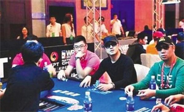 來自廣西農村的世界賭王，每次領獎都身披五星紅旗，賭術冠絕全球