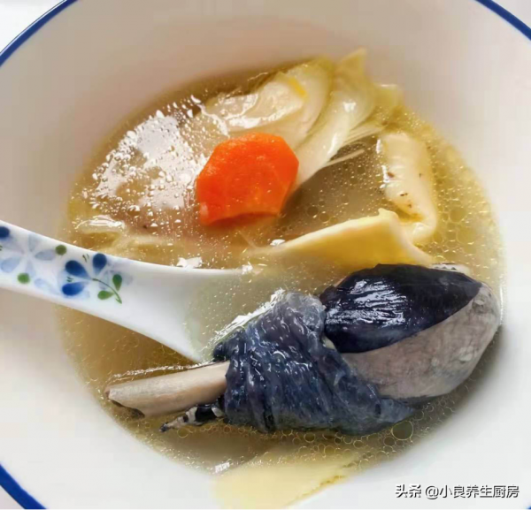 冬天進補，這湯常給孩子喝，每週燉一鍋，營養極高，身體更舒服