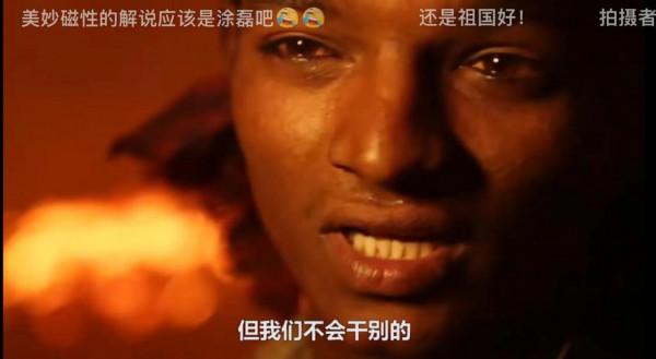 揭露印度底層年輕人的職業“扒車偷煤”，為了生存以命相博