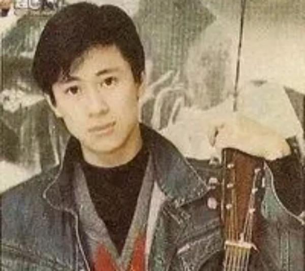 90年代歌星現狀:高楓早逝,火風被兒子連累,景崗山成酒蒙子 90年代歌星現狀:高楓早逝,火風被兒子連累,景崗山成酒蒙子