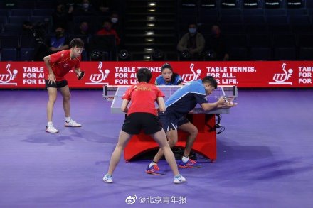 休斯敦世乒賽中美混雙首次合練 中美混雙交換球衣