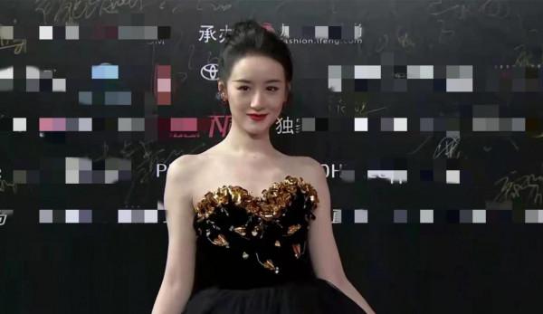 鳳凰網紅毯：奧運冠軍美過明星，李若彤瘦乾癟、袁冰妍撞臉趙麗穎