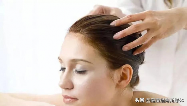 勤梳頭、常按摩能健腦