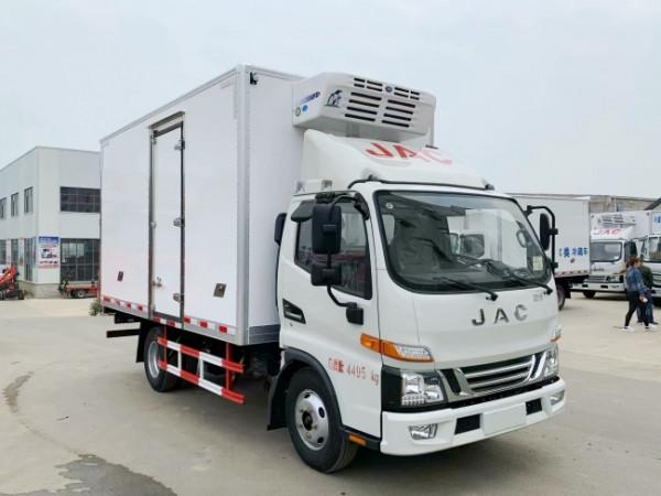 各種電動能源貨運車開始入場，物流運輸環境嚴峻