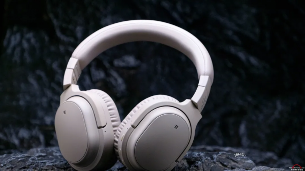 好看好聽能降噪,還要便宜?ag WHP01K頭戴降噪耳機當仁不讓 好看好聽能降噪,還要便宜?ag WHP01K頭戴降噪耳機當仁不讓