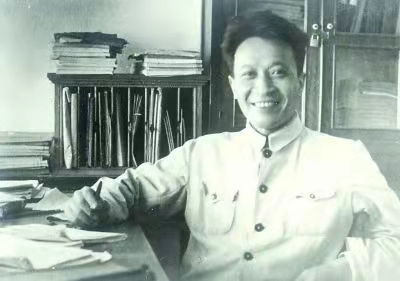 陳夢家:“京城大玩家”王世襄的啟蒙老師,明式傢俱收藏的先行者 陳夢家:“京城大玩家”王世襄的啟蒙老師,明式傢俱收藏的先行者