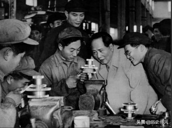 毛澤連去探望堂兄毛澤東,臨走時被叮囑:有困難找我,別麻煩政府 毛澤連去探望堂兄毛澤東,臨走時被叮囑:有困難找我,別麻煩政府