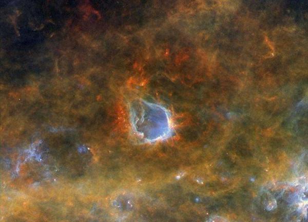 既然星光是億萬年前發出來的，那我們看到的宇宙，都是假的嗎？