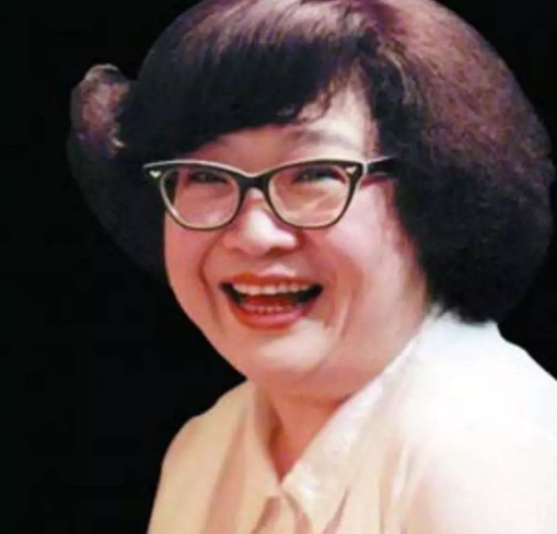 憑藉《勝者為王》一炮而紅，如今60歲的陳庭威，沒人認得出？