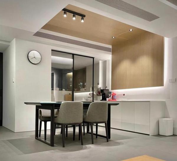 看完這個“整潔劃一”的家，治好了我的“強迫症”，光看看就很爽