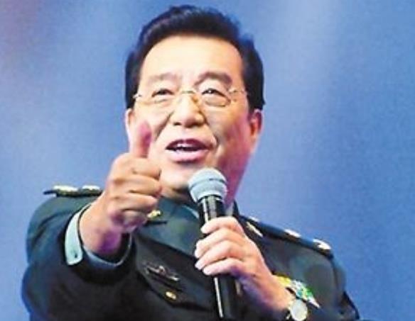 娶了自己學生的幾位大明星，他們的故事比想象中更加精彩