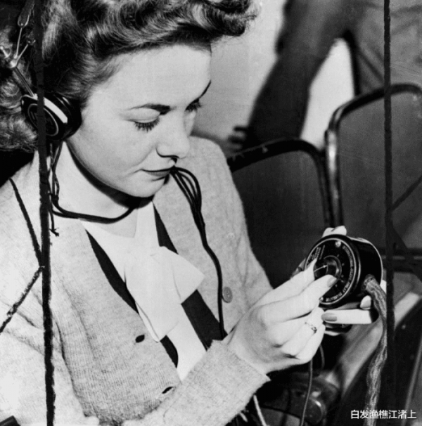 同聲傳譯的誕生——紐倫堡審判的“副產品” 同聲傳譯的誕生——紐倫堡審判的“副產品”