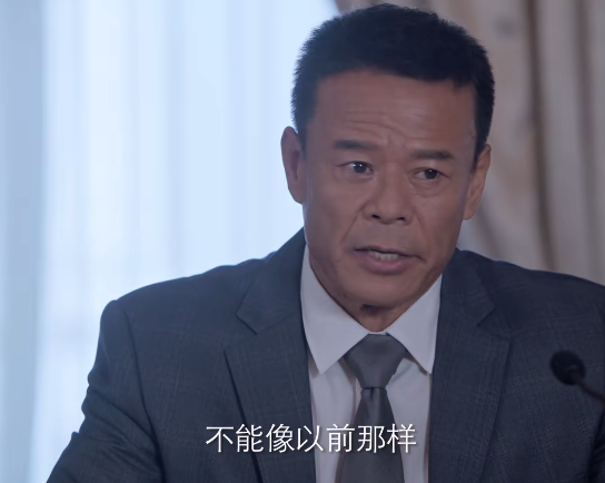 《突圍》成演技“照妖鏡”:戲骨演技驚豔四座,年輕演員讓人齣戲 《突圍》成演技“照妖鏡”:戲骨演技驚豔四座,年輕演員讓人齣戲