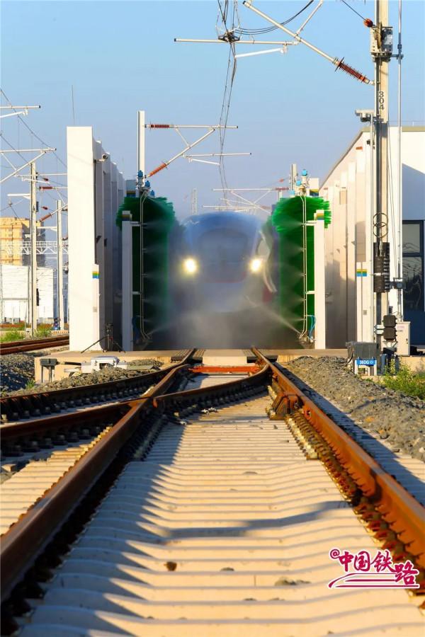 為什麼復興號在這裡以時速5公里行進? 為什麼復興號在這裡以時速5公里行進?