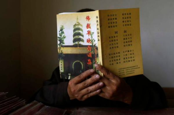 安徽小夥王先凱，獨守古廟7年，生活全靠香火錢，有時每月僅40元