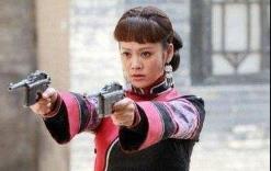 黃埔四女傑之一，紅軍第一位女師長，白馬雙槍女俠——胡筠