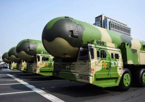 2月18日，日本或將批准轟炸別國領土；捷克總統嘲諷美情報部門