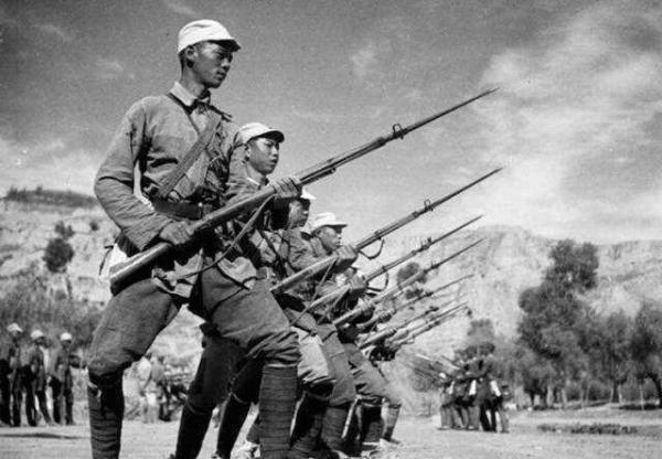 解放前夕,主席險遭精準轟炸,保衛部門憑一封電報揪出特務 解放前夕,主席險遭精準轟炸,保衛部門憑一封電報揪出特務