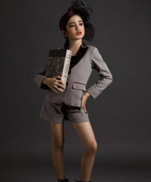 10歲柬埔寨公主真驚豔,倆公主來中國留學,比凱特女兒夏洛特還美 10歲柬埔寨公主真驚豔,倆公主來中國留學,比凱特女兒夏洛特還美