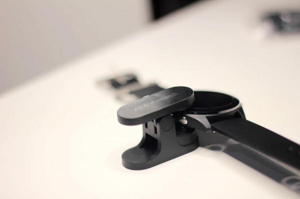 主打健康監測，兼顧續航和戶外使用 - 華碩健康表2代 VivoWatch SP