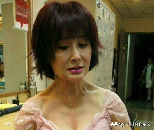 大齡女星扮嫩群像，精修是少女、生影象奶奶，優雅老去不好嗎？