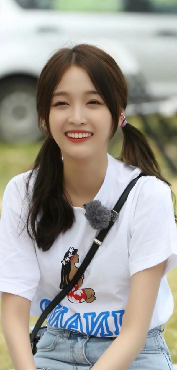 有喜歡吳宣儀的嗎？長相甜美可人，處處散發著迷人的青春氣息