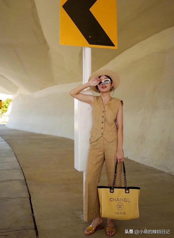 過了50歲的中年人，衣服“在精不在多”，準備這4樣就夠了