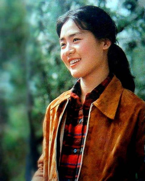 19歲出演《牧馬人》走紅,與朱時茂傳緋聞,叢珊“消失”去哪了? 19歲出演《牧馬人》走紅,與朱時茂傳緋聞,叢珊“消失”去哪了?